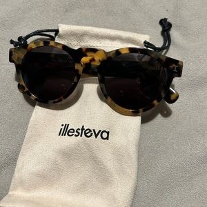 Illesteva Leonard Tortoise Sunglasses Perfect Condition